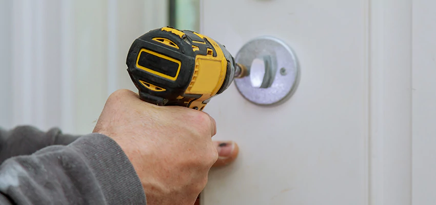 Street Locksmith For Smart Lock Repair in Ormond Beach, FL